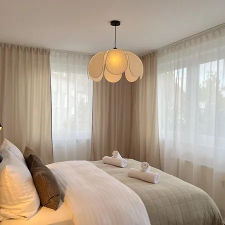 Appartement Seestadt I Sauna I Parkplatz I Zentral